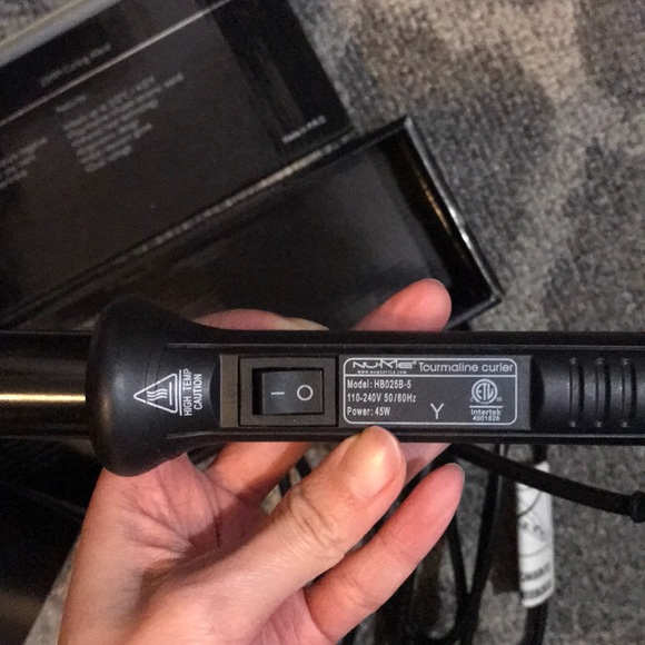 NuMe Ceramic Curling Wand 25mm - Picture 2 of 5